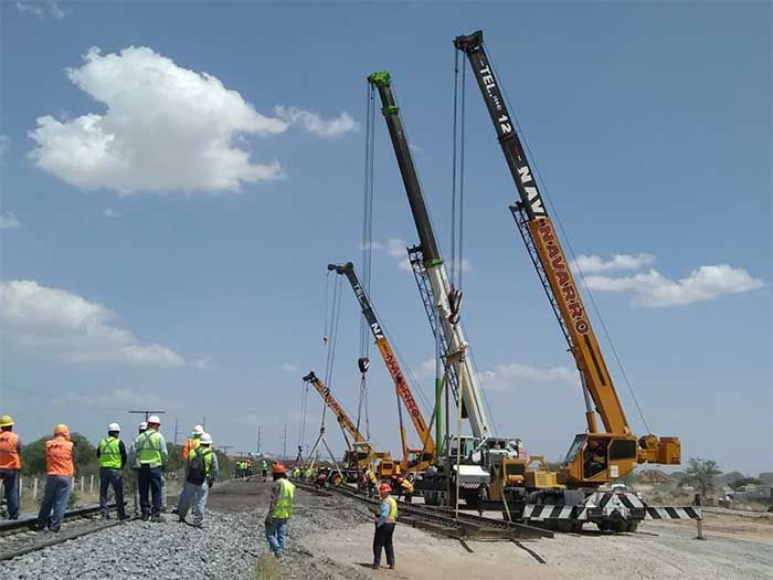 Transportes, Grúas y Montajes Navarro