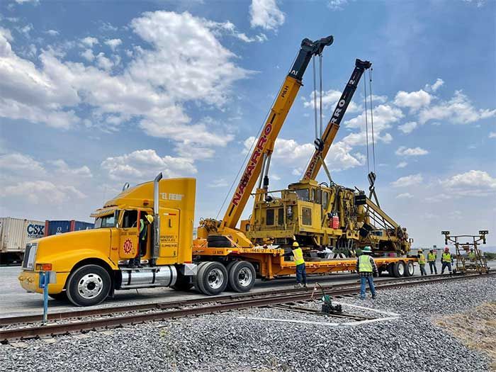Transportes, Grúas y Montajes Navarro