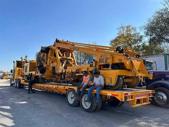 Transportes, Grúas y Montajes Navarro