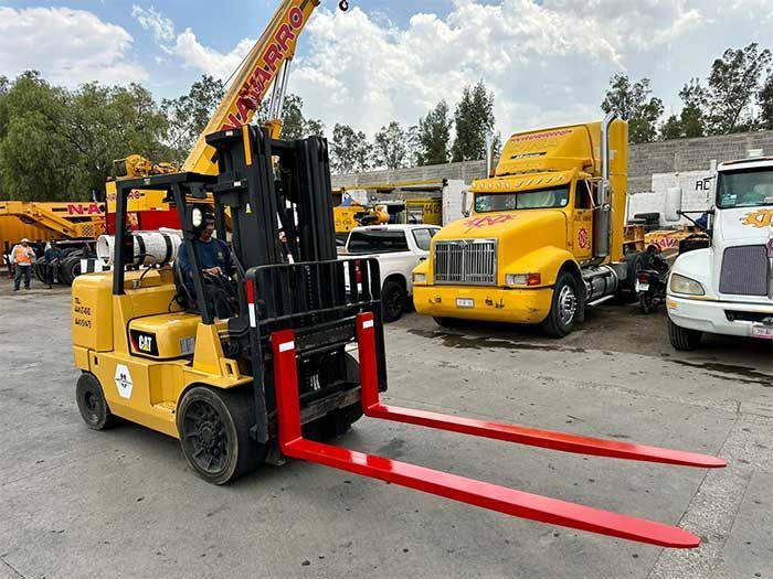 Transportes, Grúas y Montajes Navarro