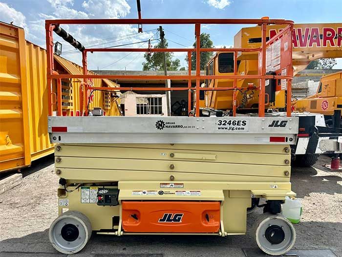 Transportes, Grúas y Montajes Navarro