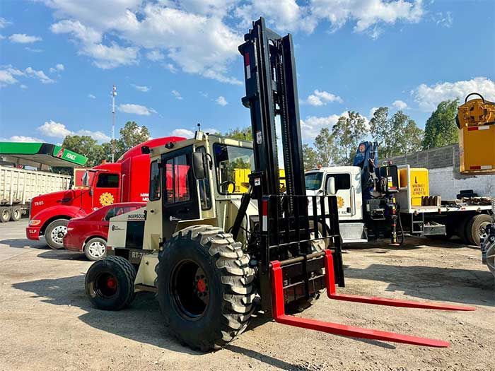 Transportes, Grúas y Montajes Navarro