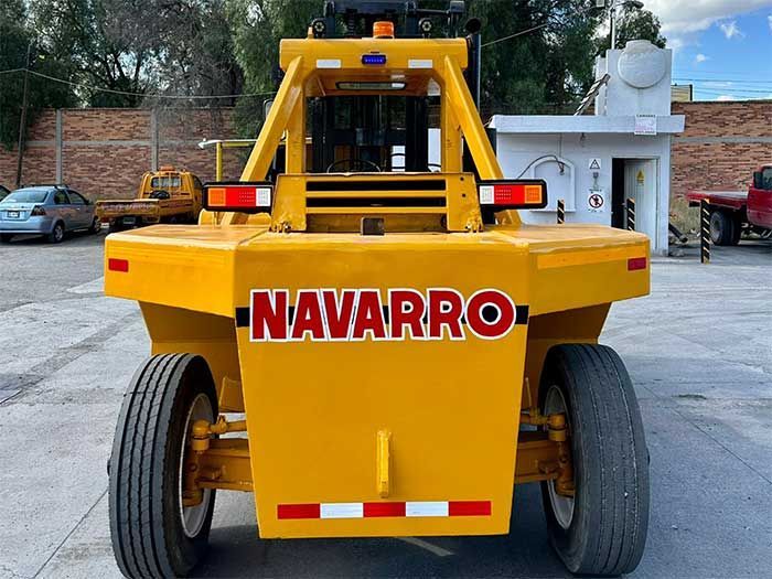 Transportes, Grúas y Montajes Navarro