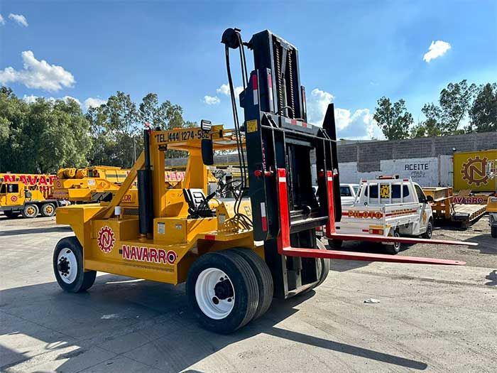 Transportes, Grúas y Montajes Navarro