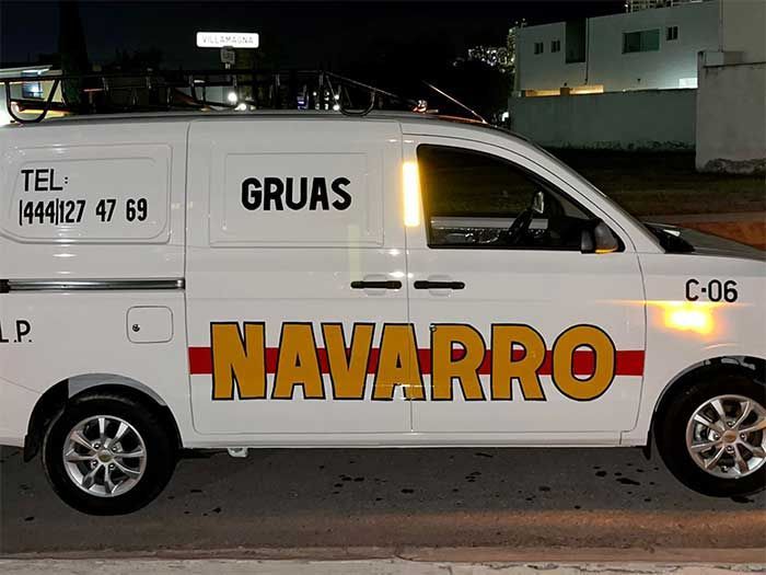 Transportes, Grúas y Montajes Navarro