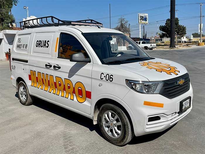 Transportes, Grúas y Montajes Navarro