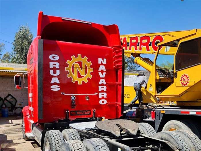 Transportes, Grúas y Montajes Navarro