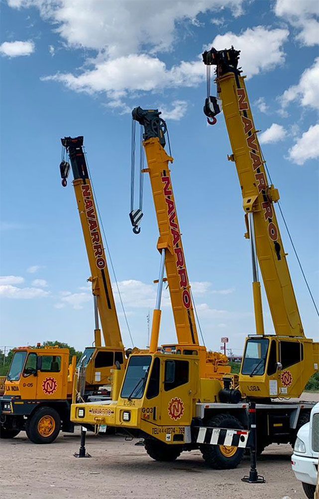 Transportes, Grúas y Montajes Navarro