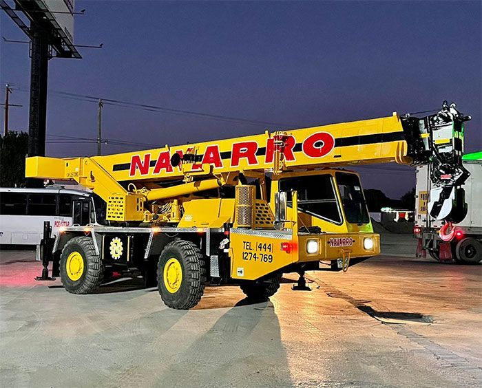 Transportes, Grúas y Montajes Navarro