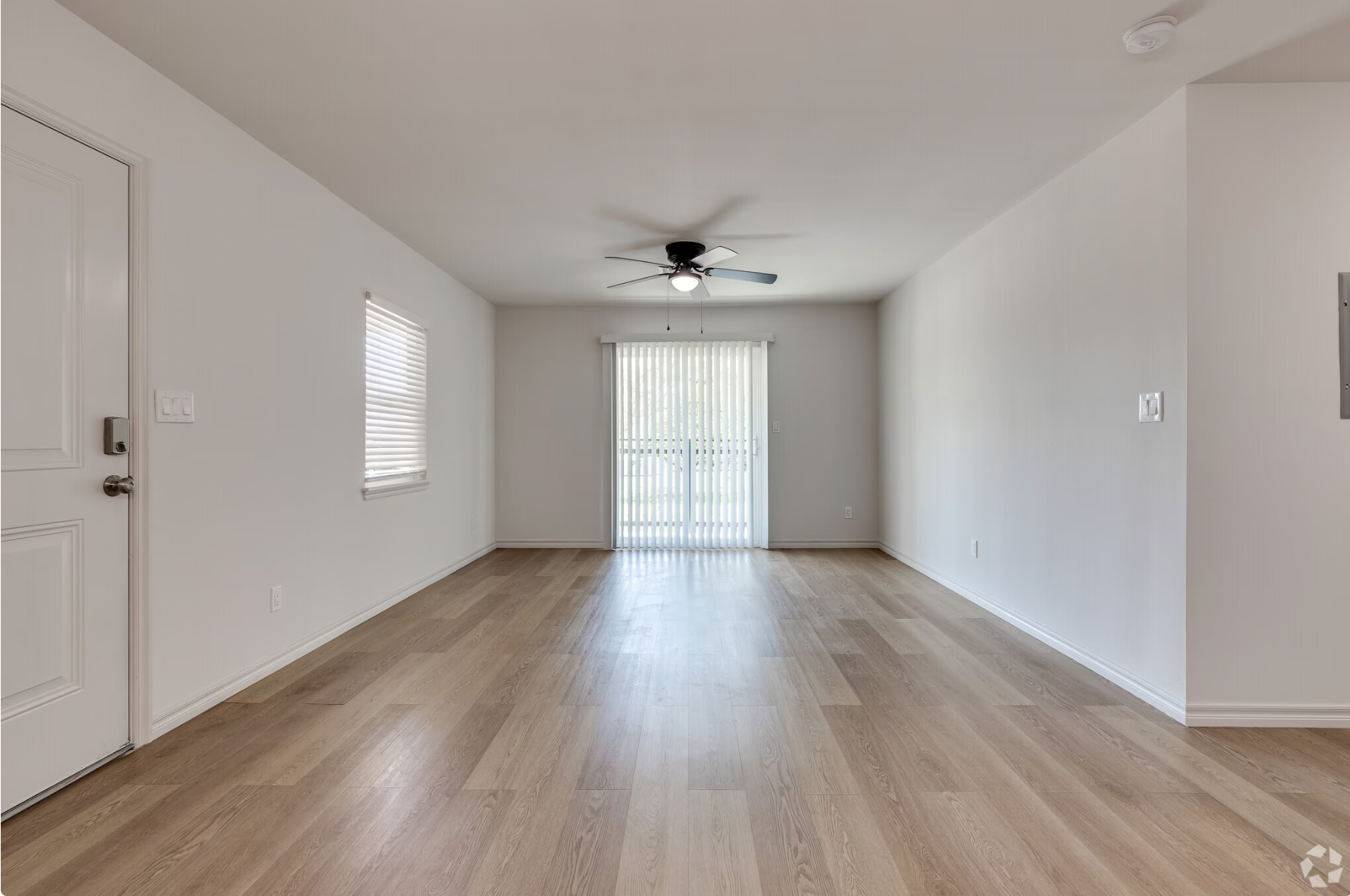 Light-filled living area in Tulsa apartment