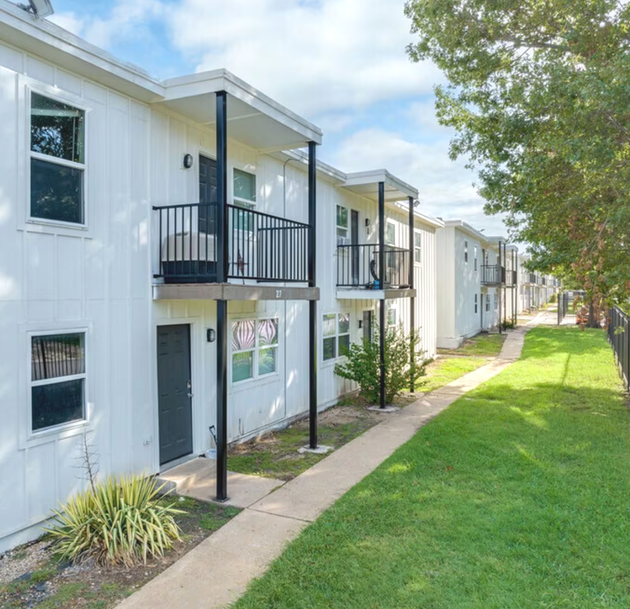 Renovated multifamily apartment community in Owasso, OK showcasing modern apartment interiors, upgraded kitchens and bathrooms, professional apartment management, leasing office services, residential apartments, community amenities, property leasing and management