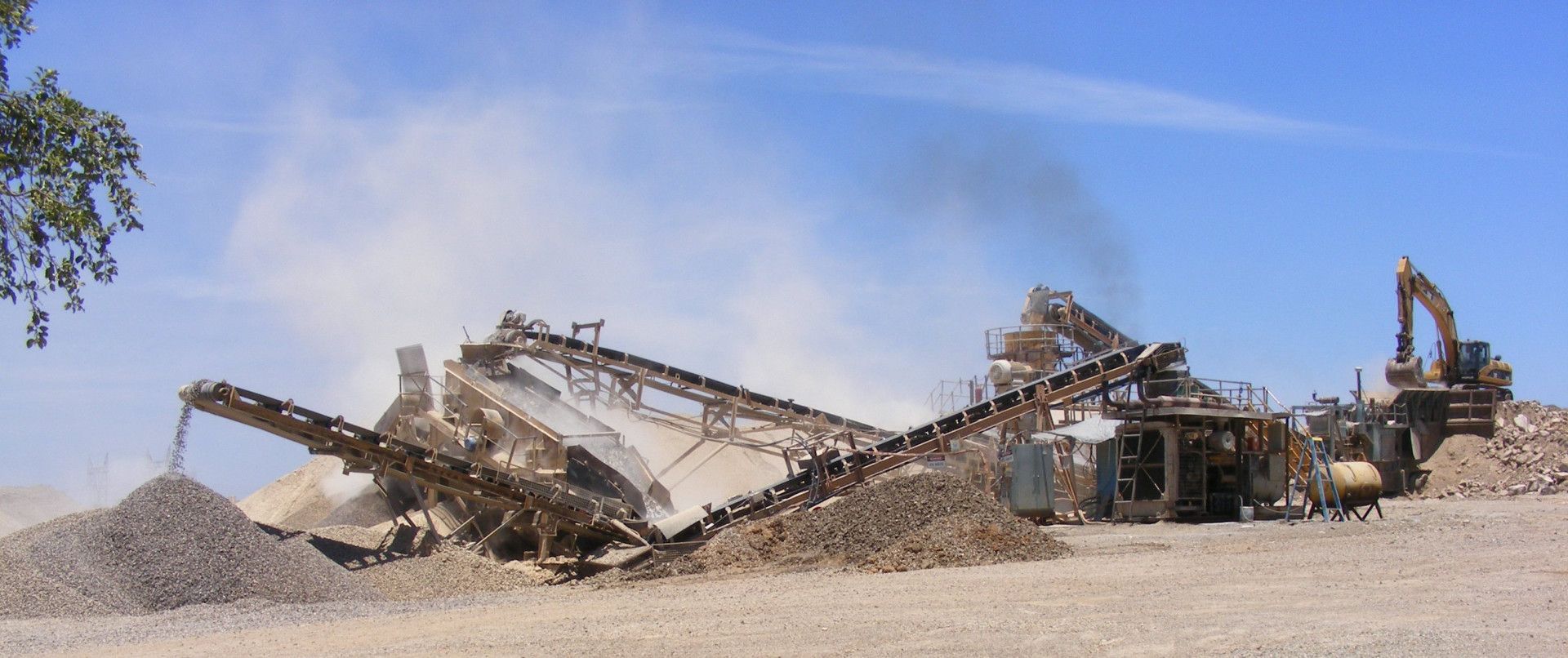 Machinery in a quarry — W Wall & Sons In Dysart, QLD