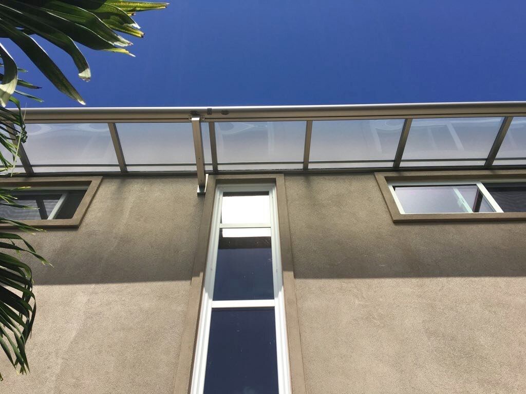 Auvent de porte résistant à Nouméa
