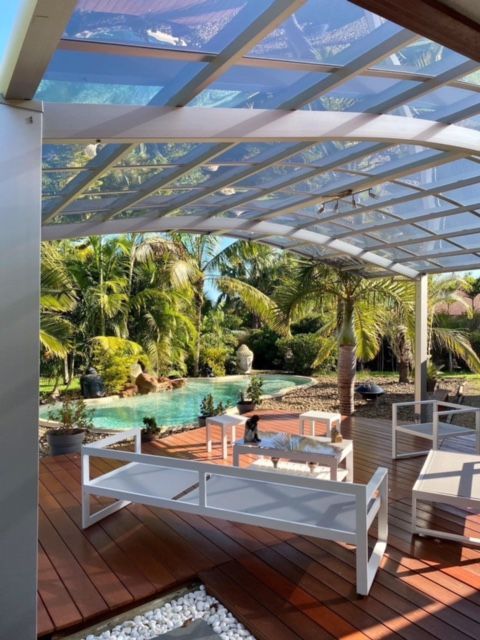 Carport Demi-lune moderne
