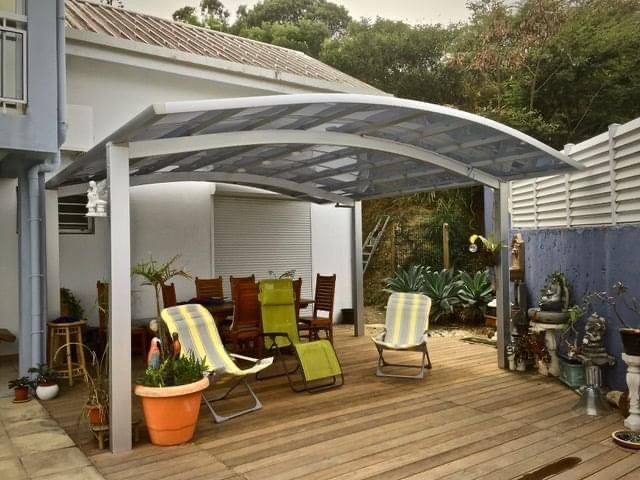 Carport Demi-lune avec lumières intégrées

