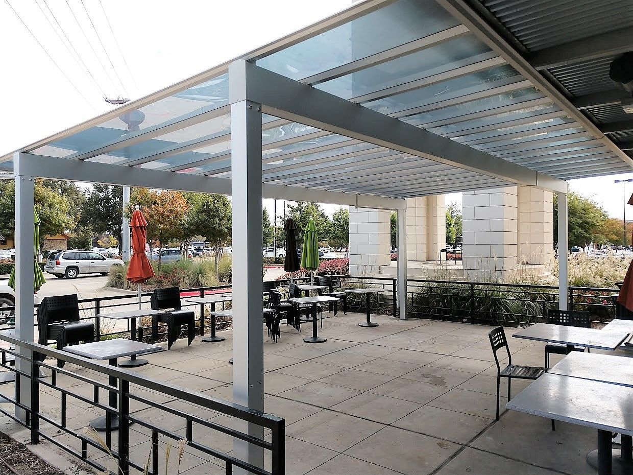 Carport toiture plate pour protéger votre voiture des intempéries