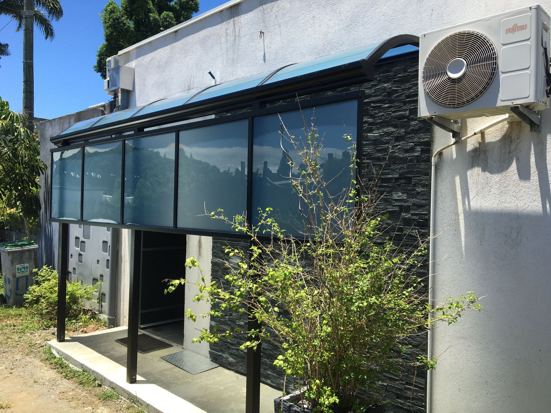 Pergola sur mesure en aluminium à Nouméa
