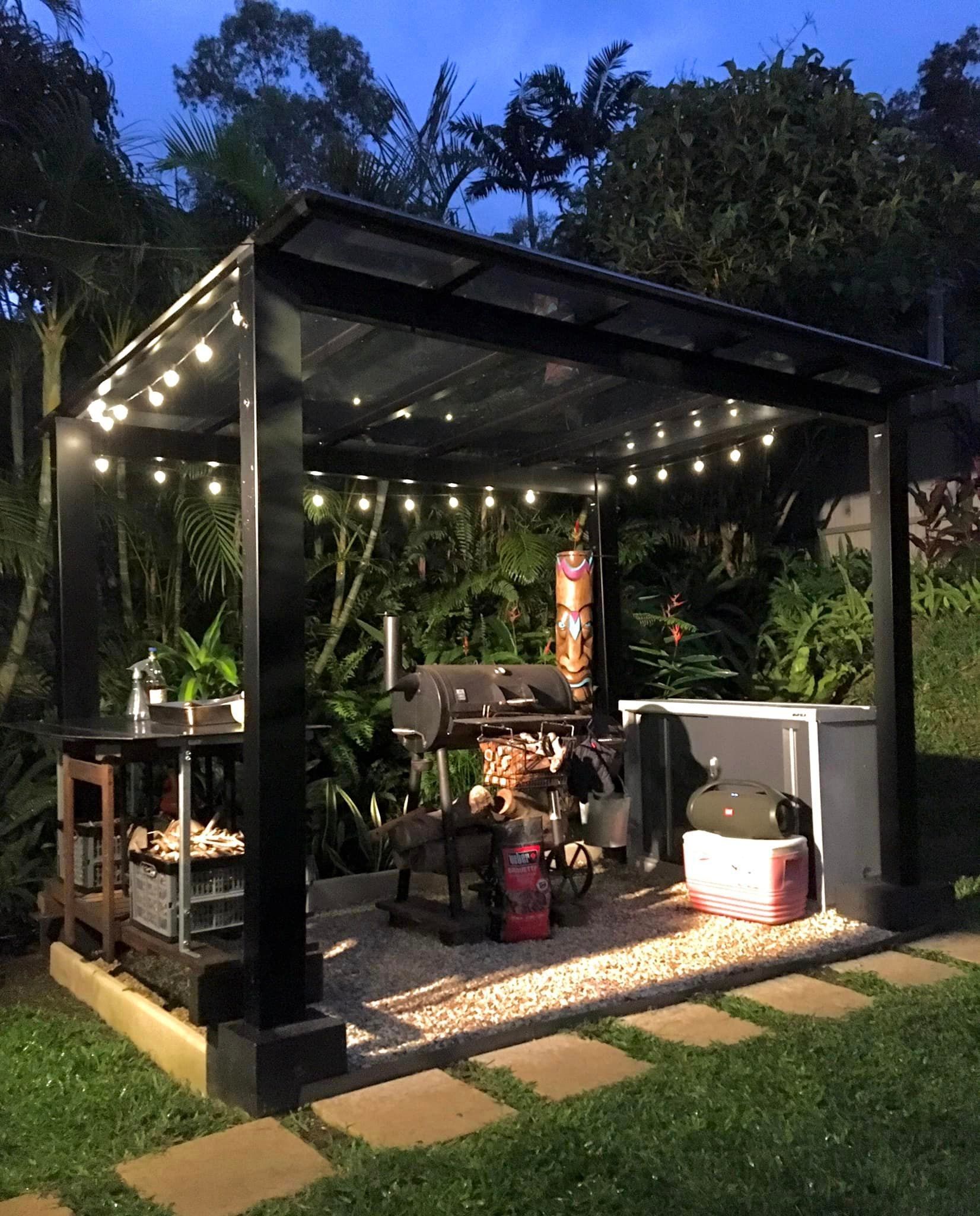 Pergola à l'ombre à Nouméa