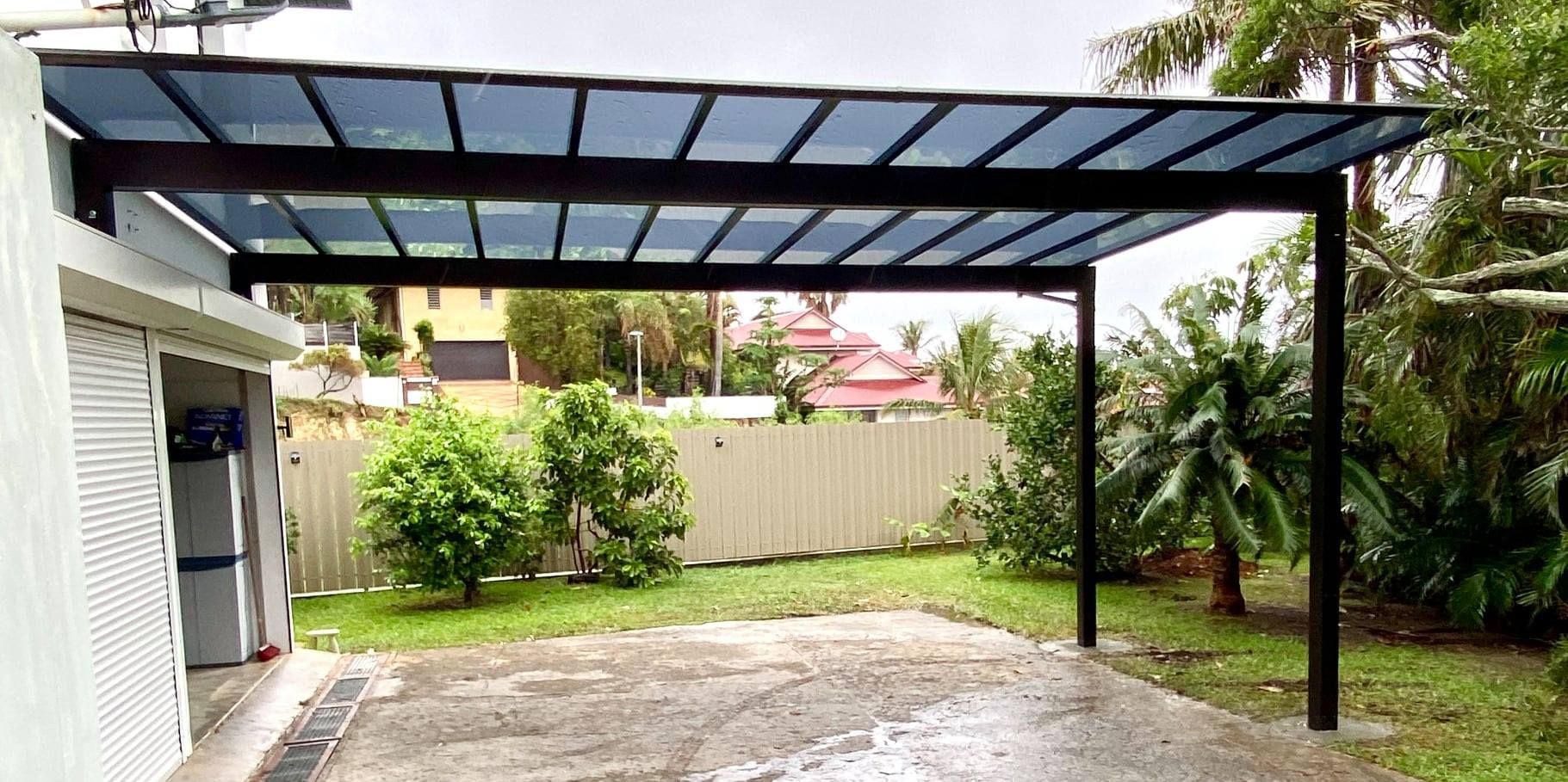 Carport toiture plate en bois pour abriter votre voiture