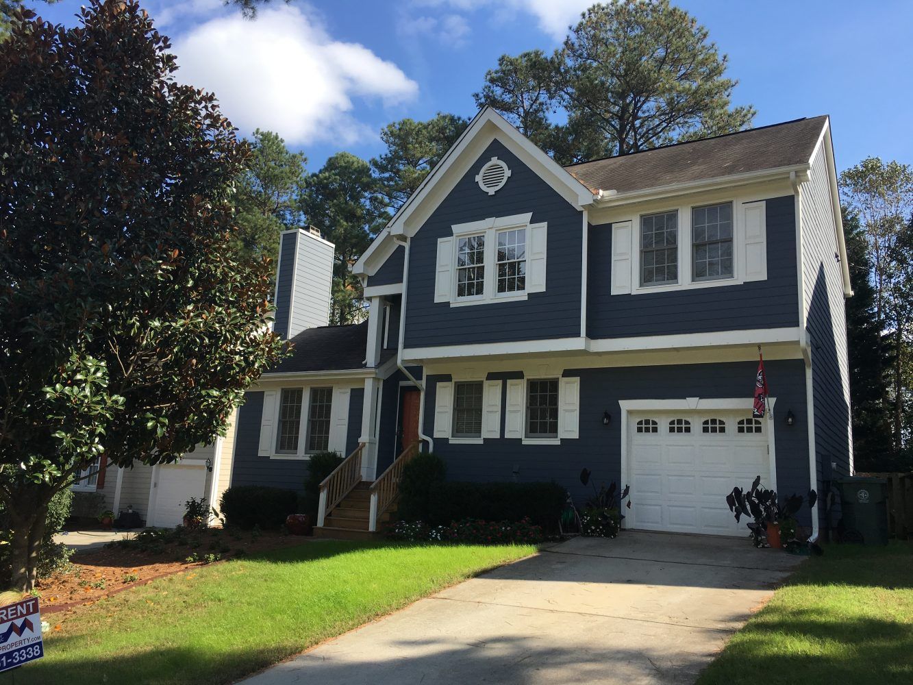 Beautiful Blue Home For Rent