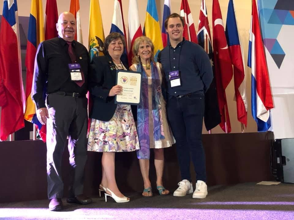 2020-gold-award_winners_group