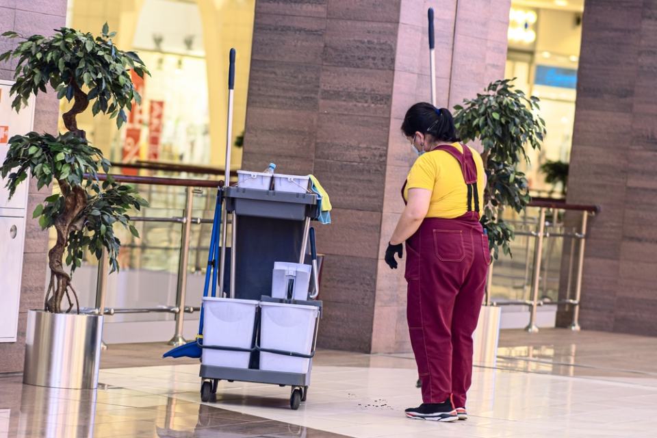 pulizia negozi e centri commerciali