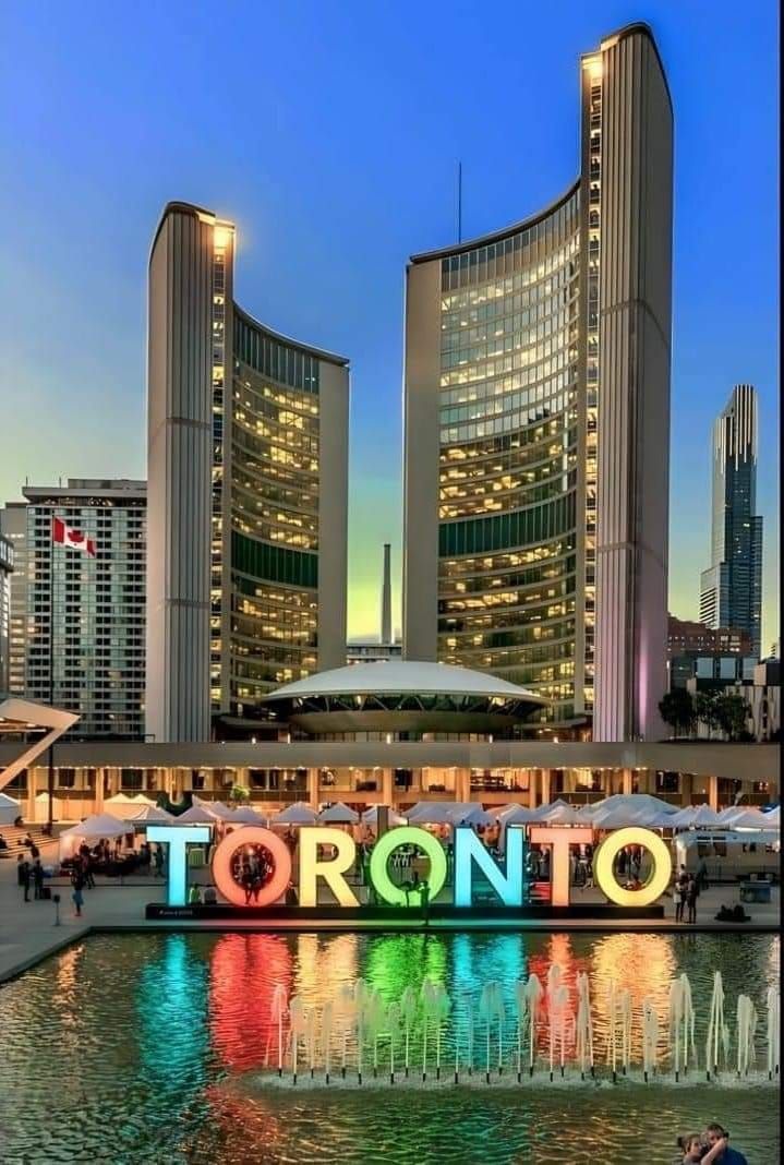 The word toronto that is on a building