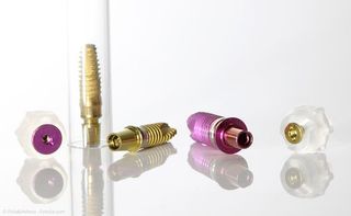 Moderne und zertifizierte Implantat-Systeme