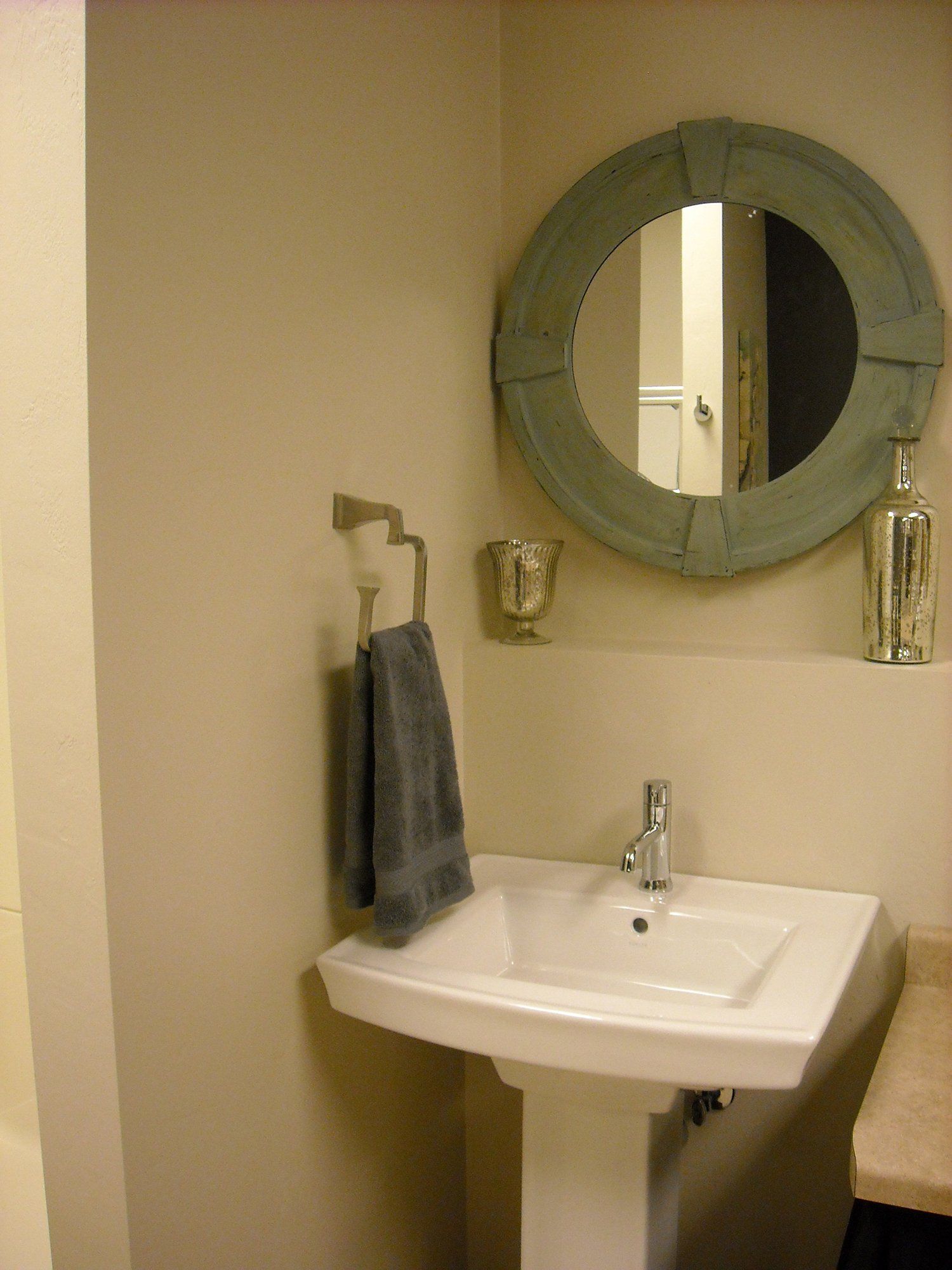 Bathroom Mirror and Sink – Manitowoc, WI – Maritime Plumbing and Mechanical LLC