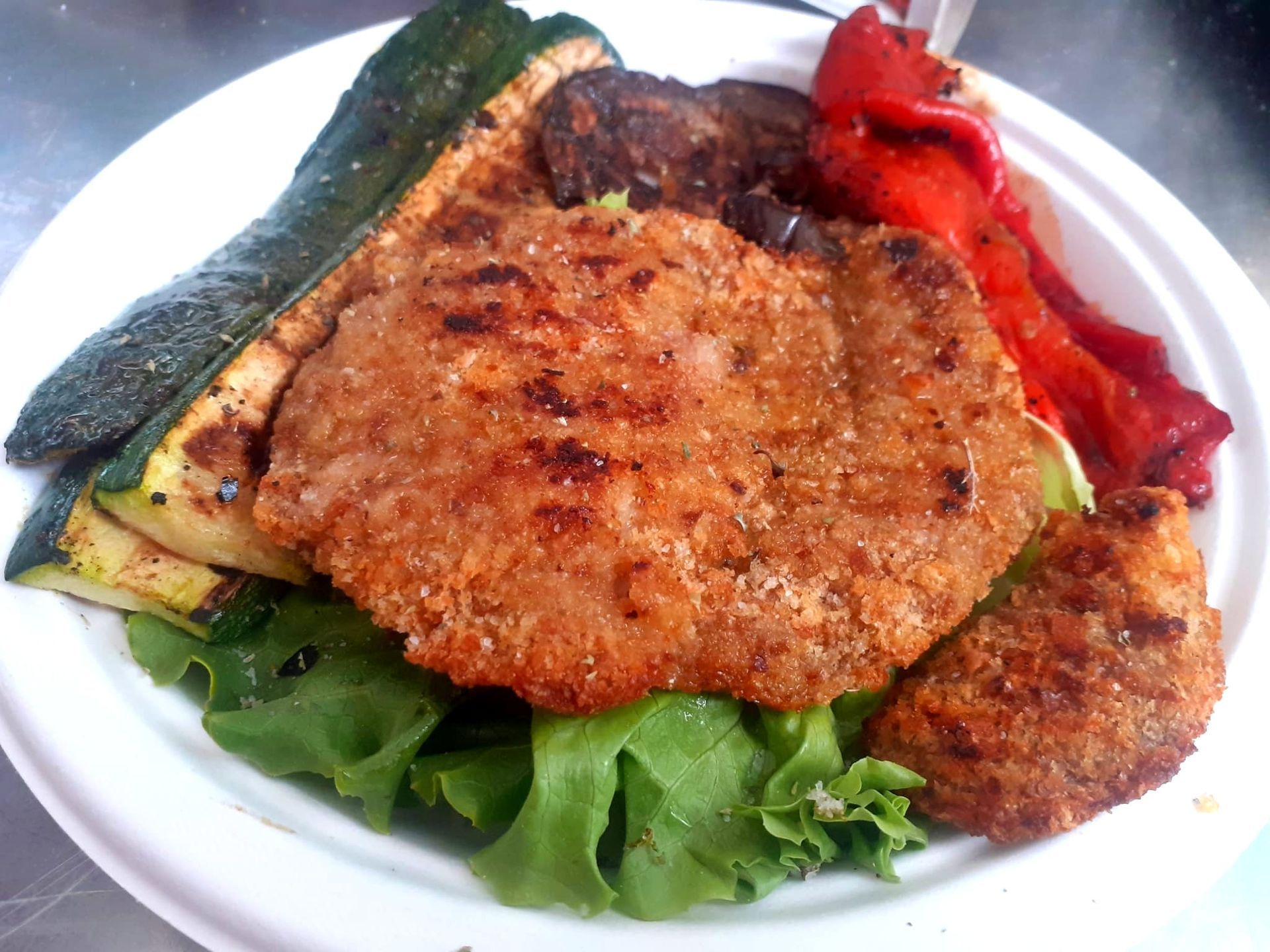 carne con verdure grigliate