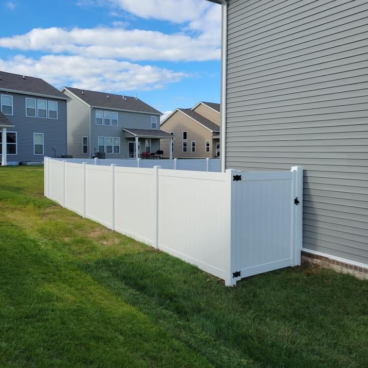 wood side panel fence repair in Middle TN