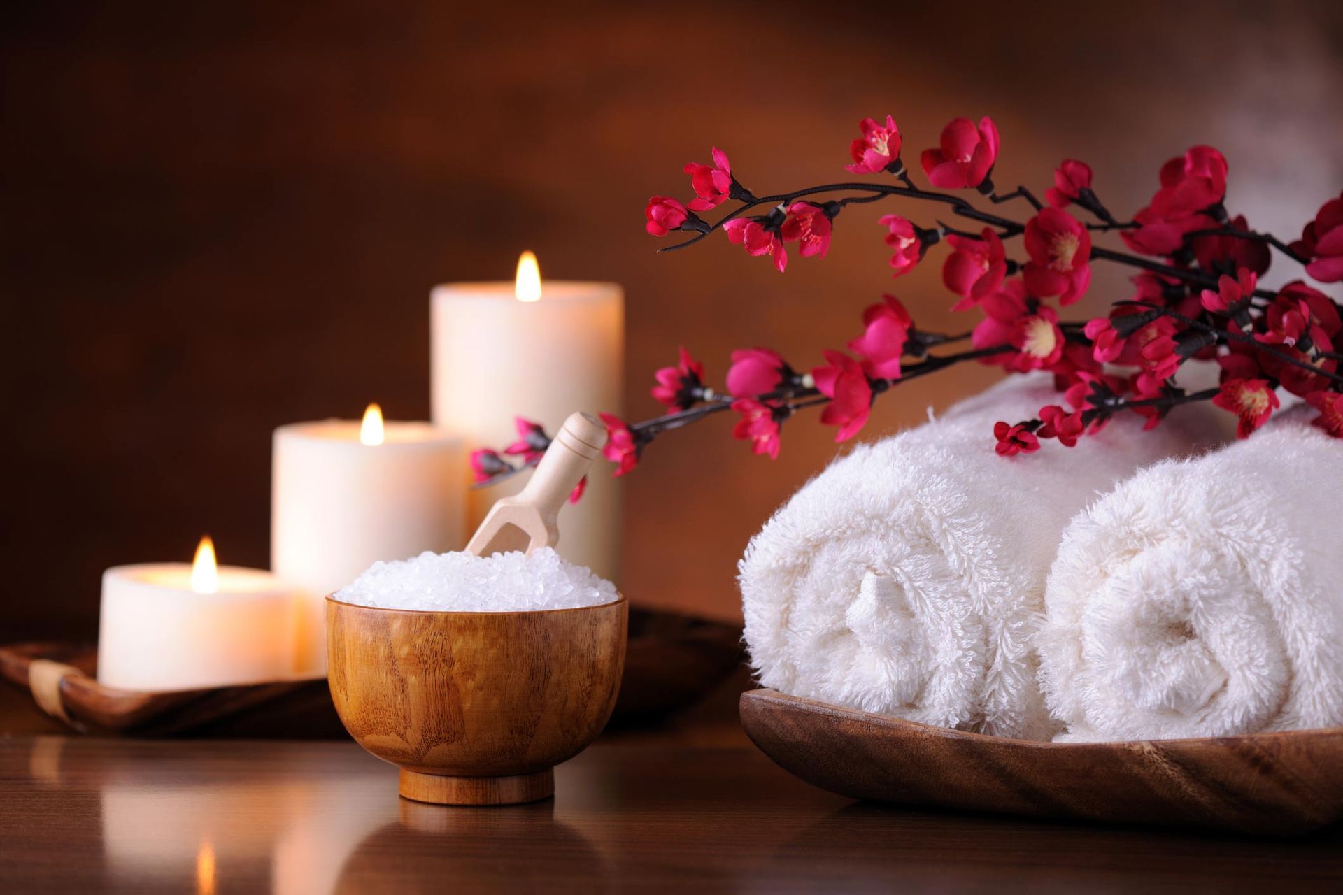 Candles And Towels — Orlando, FL — Lotus Blossom Spa