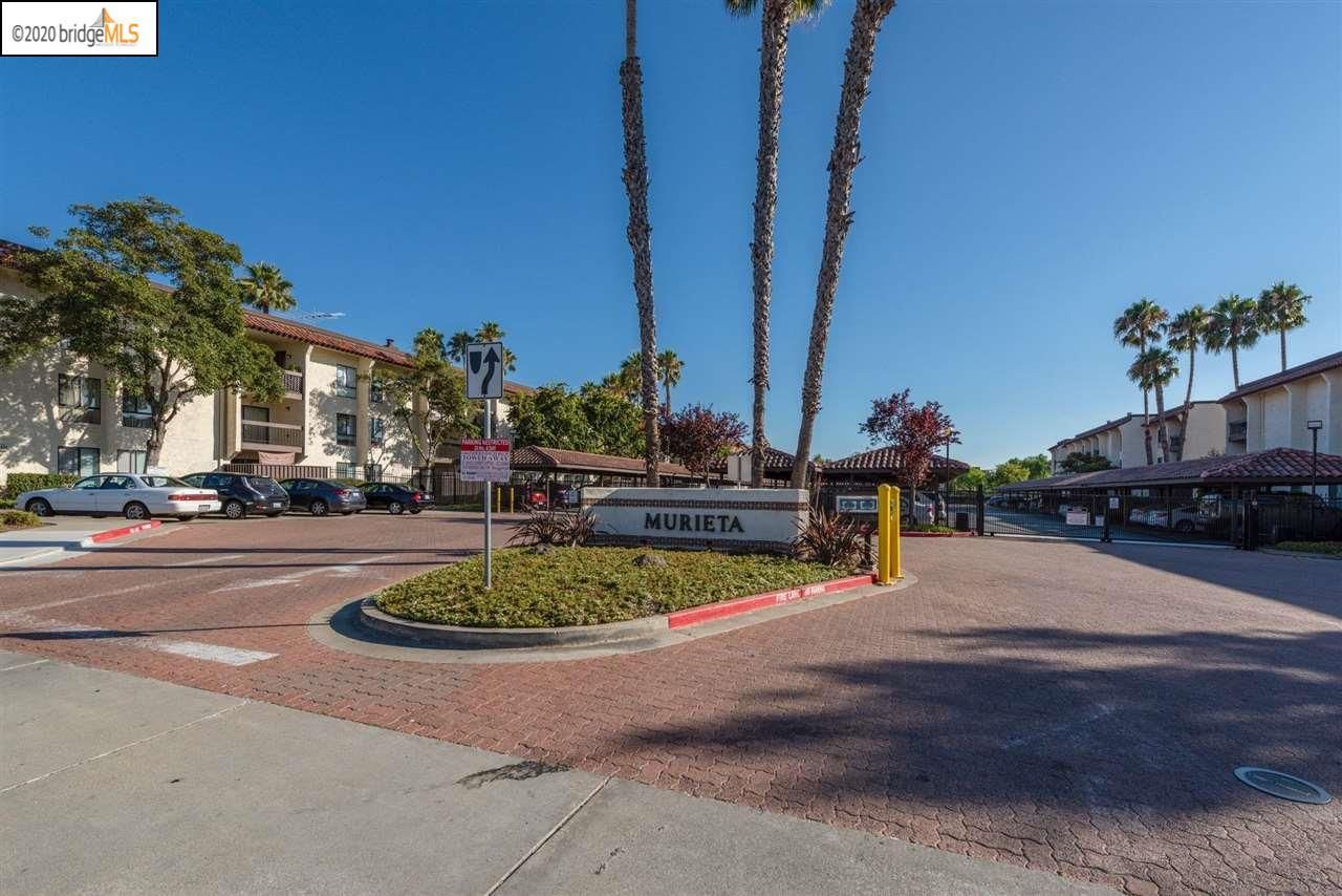 A parking lot with a sign that says murrieta on it