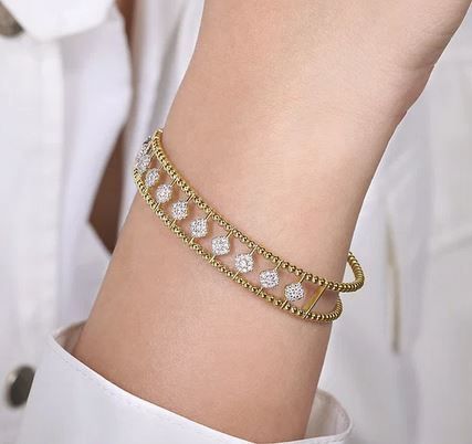  14K Yellow Gold Bujukan Diamond Cuff Bangle