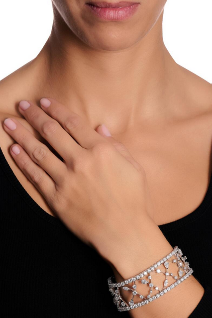 Van Cleef & Arpels
Diamond bracelet