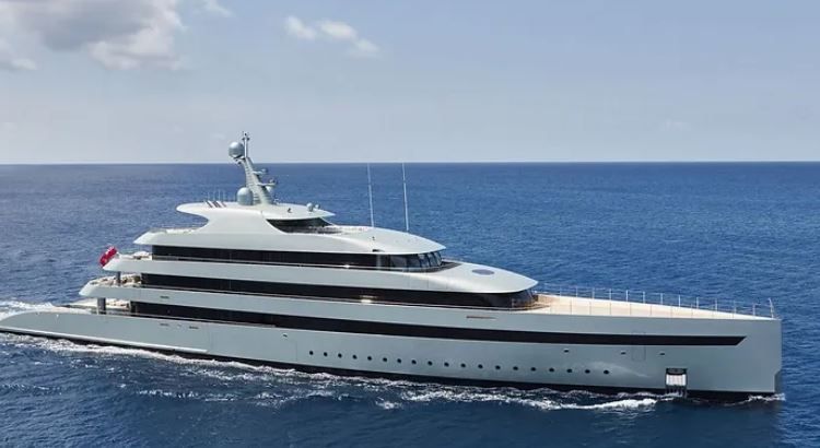 hybrid luxury yacht savannah