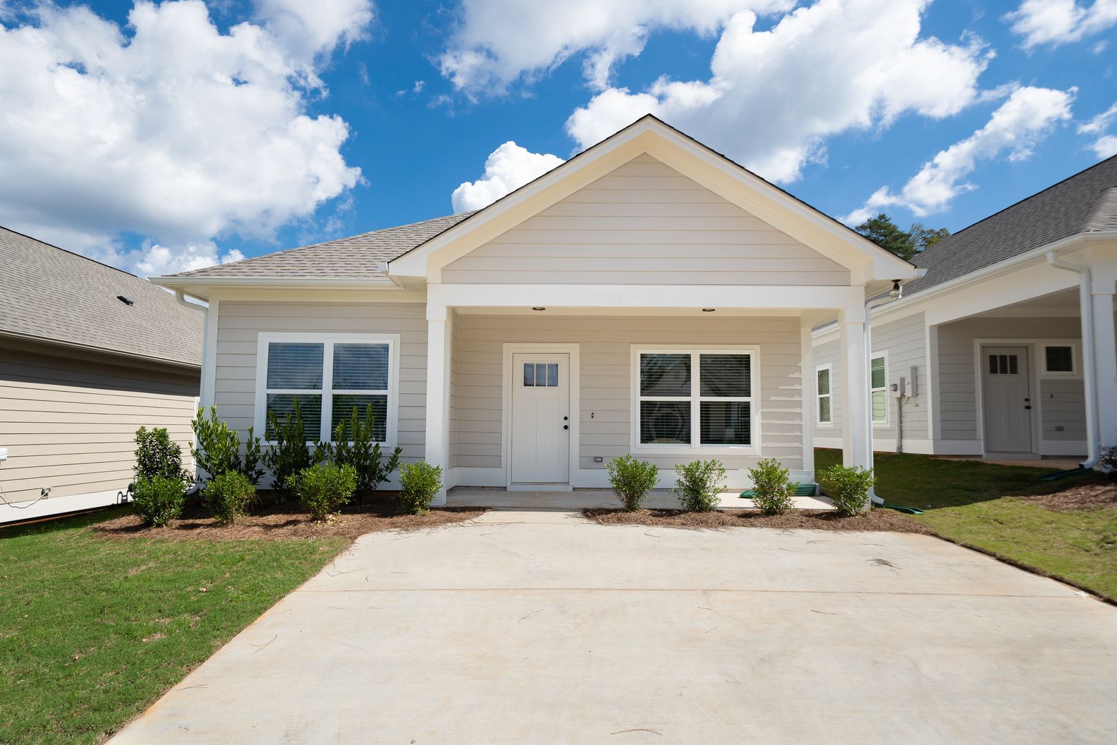 A new home exterior of homes for rent in Leeds Alabama