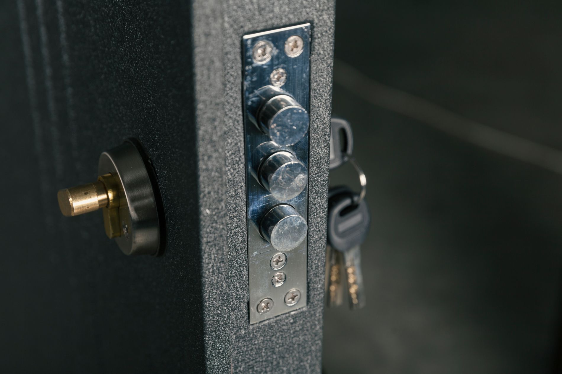 Porte per interni e blindate, su misura e personalizzate