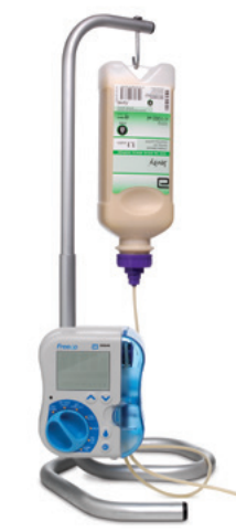 Closed system bottle hanging from an IV pole