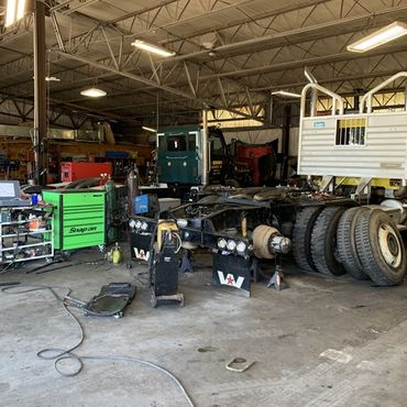 Computer diagnostics for tractor & trailer repair