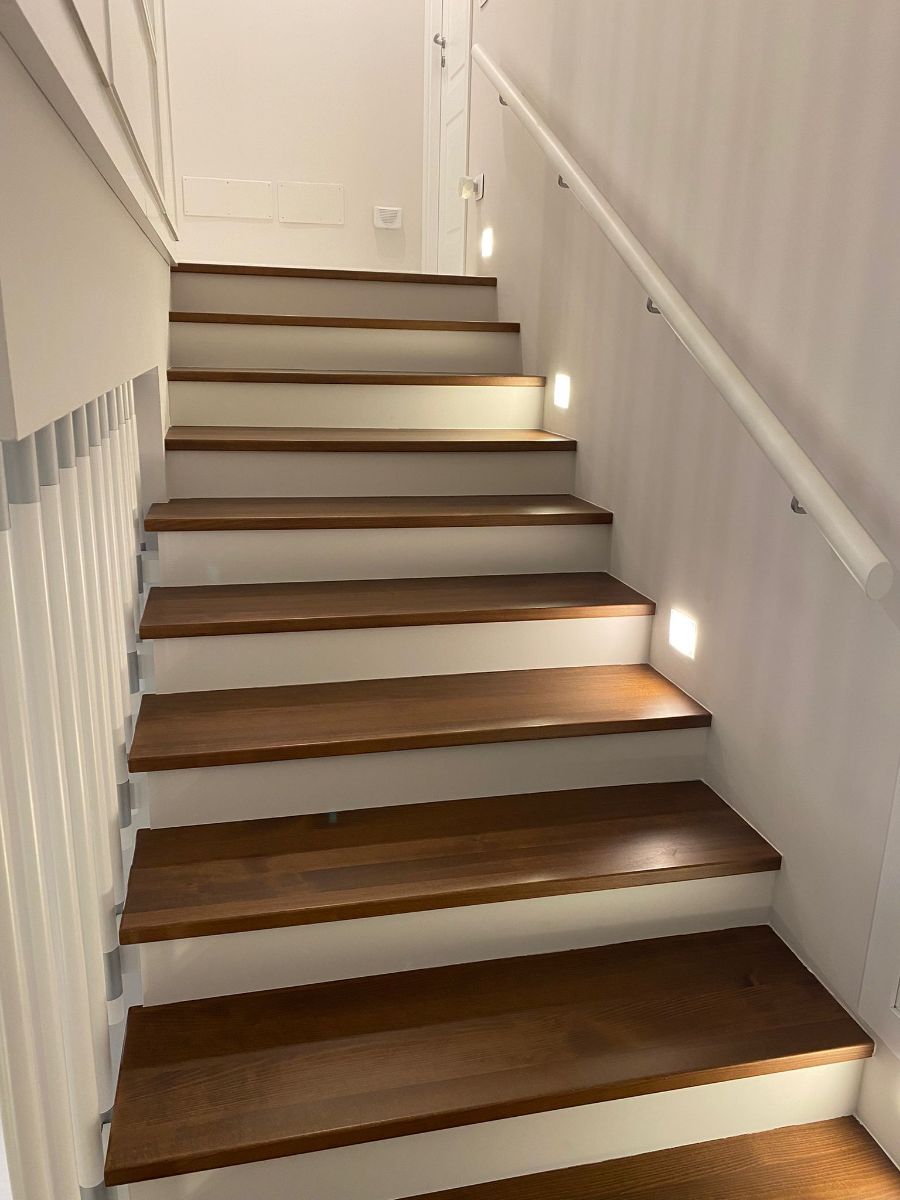 scale interne in legno