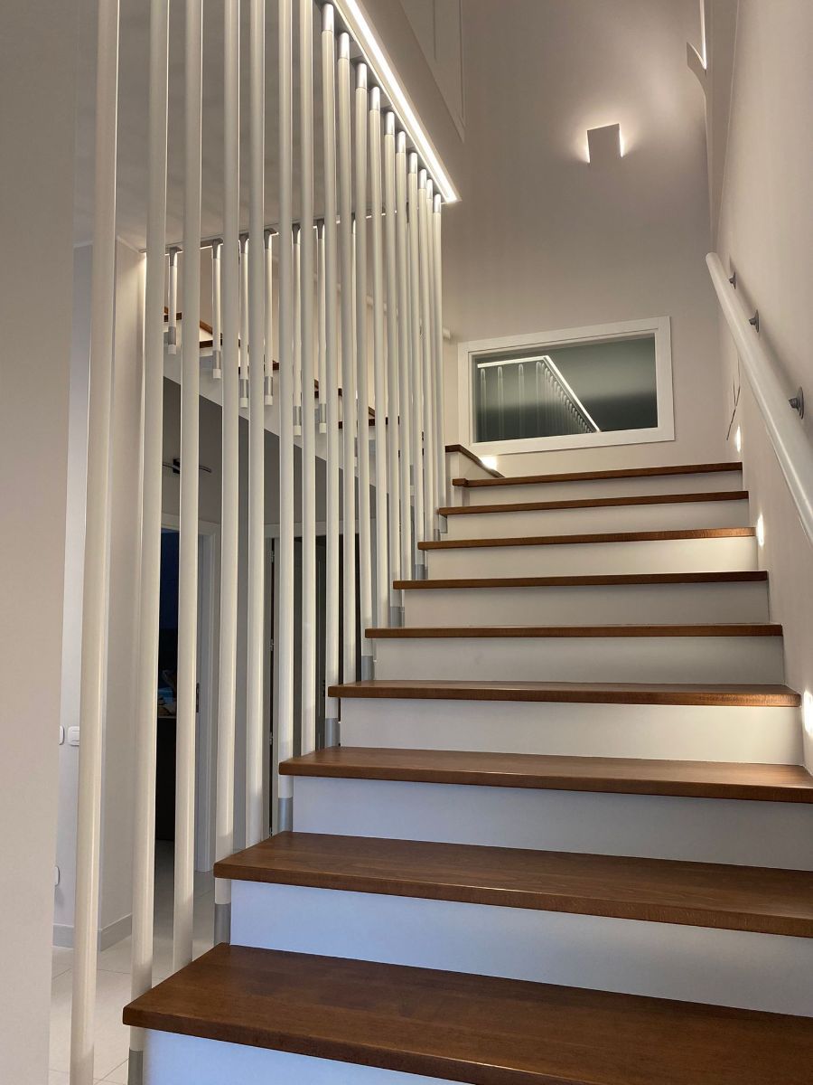 scale rivestite in legno