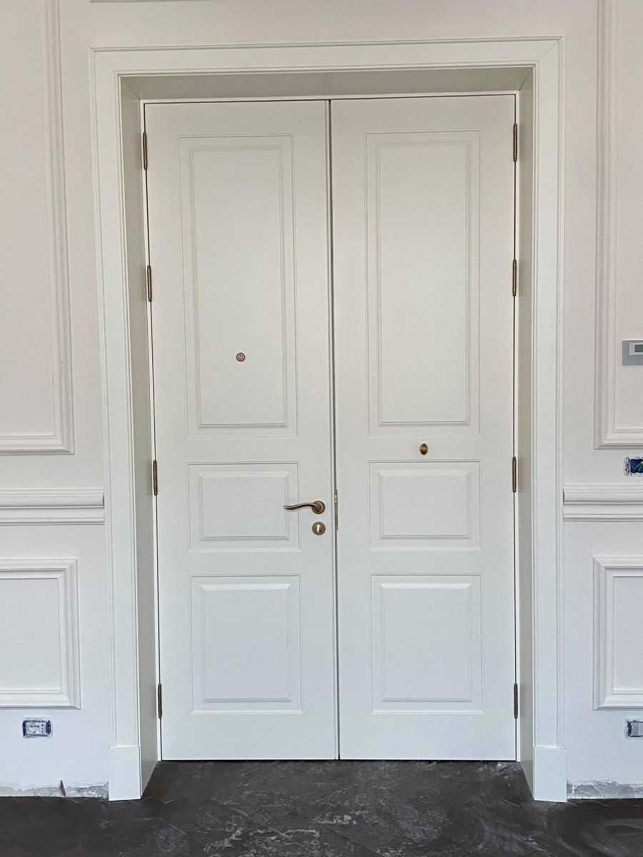 porta in legno  a doppia anta