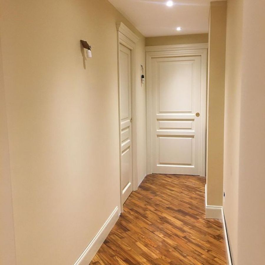 porta in legno laccato