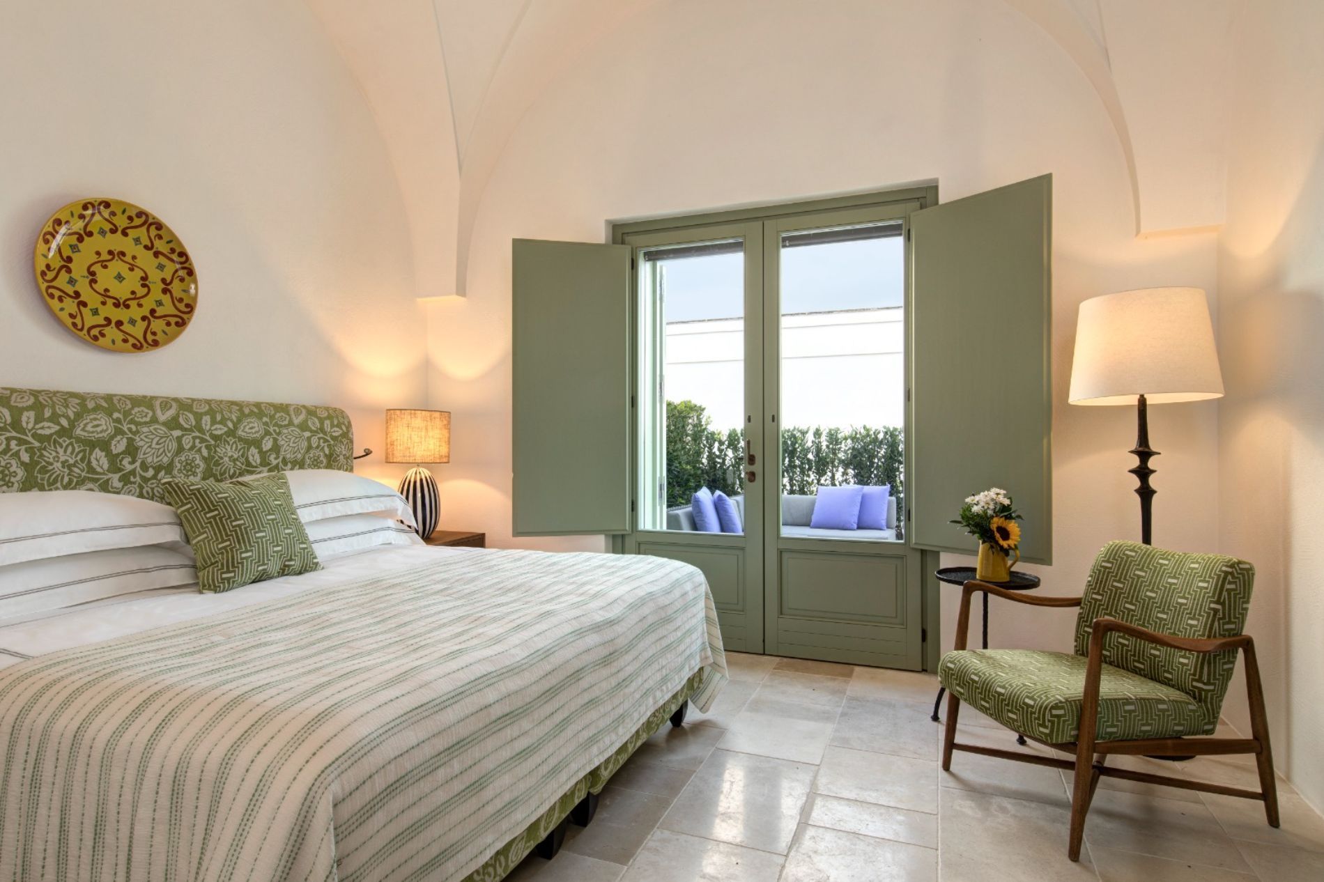 Arredo negozi e alberghi