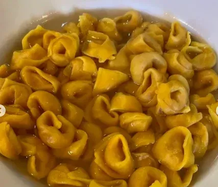 Tortellini in brodo di cappone
