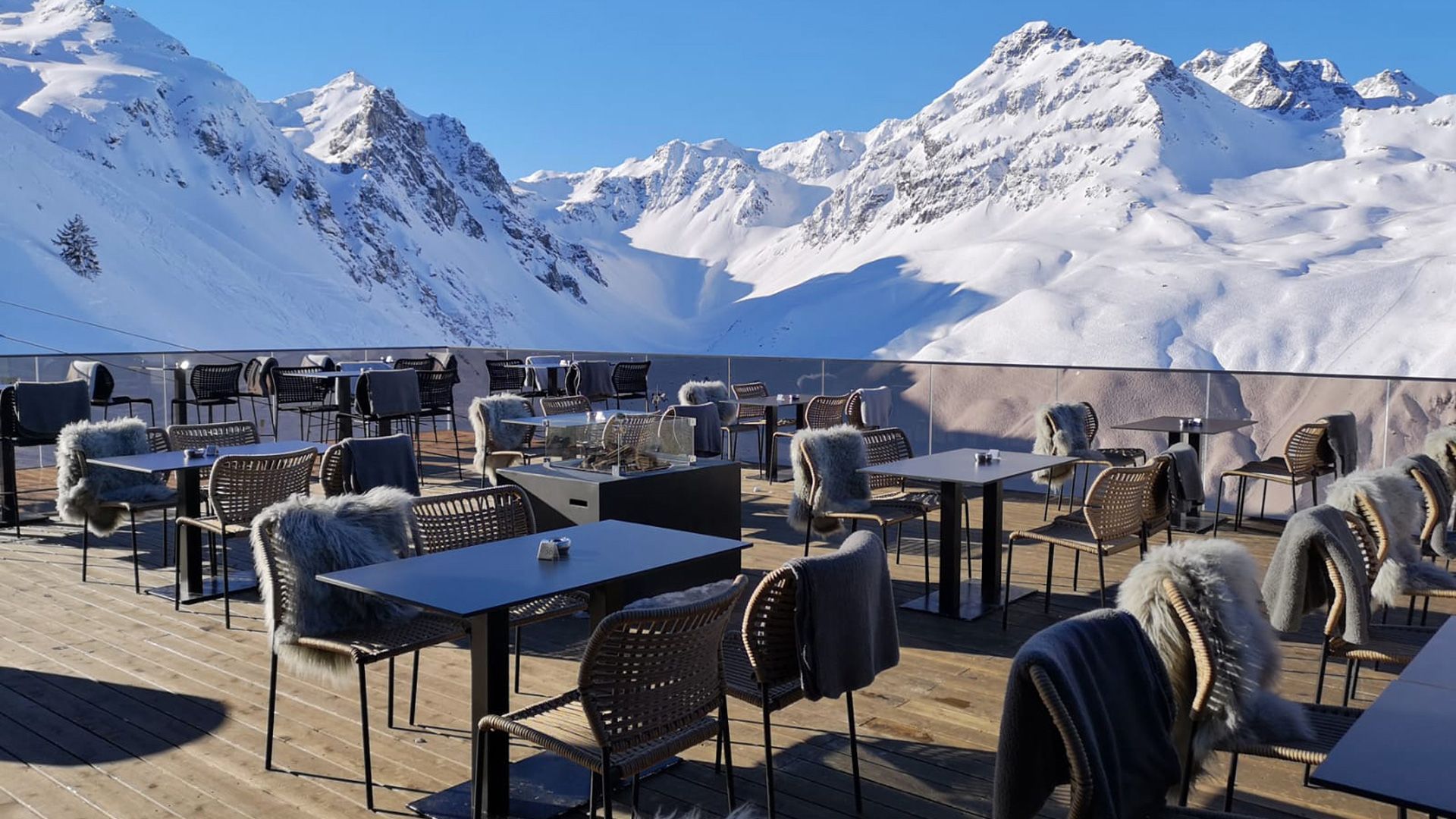 tavoli e sedie tonon