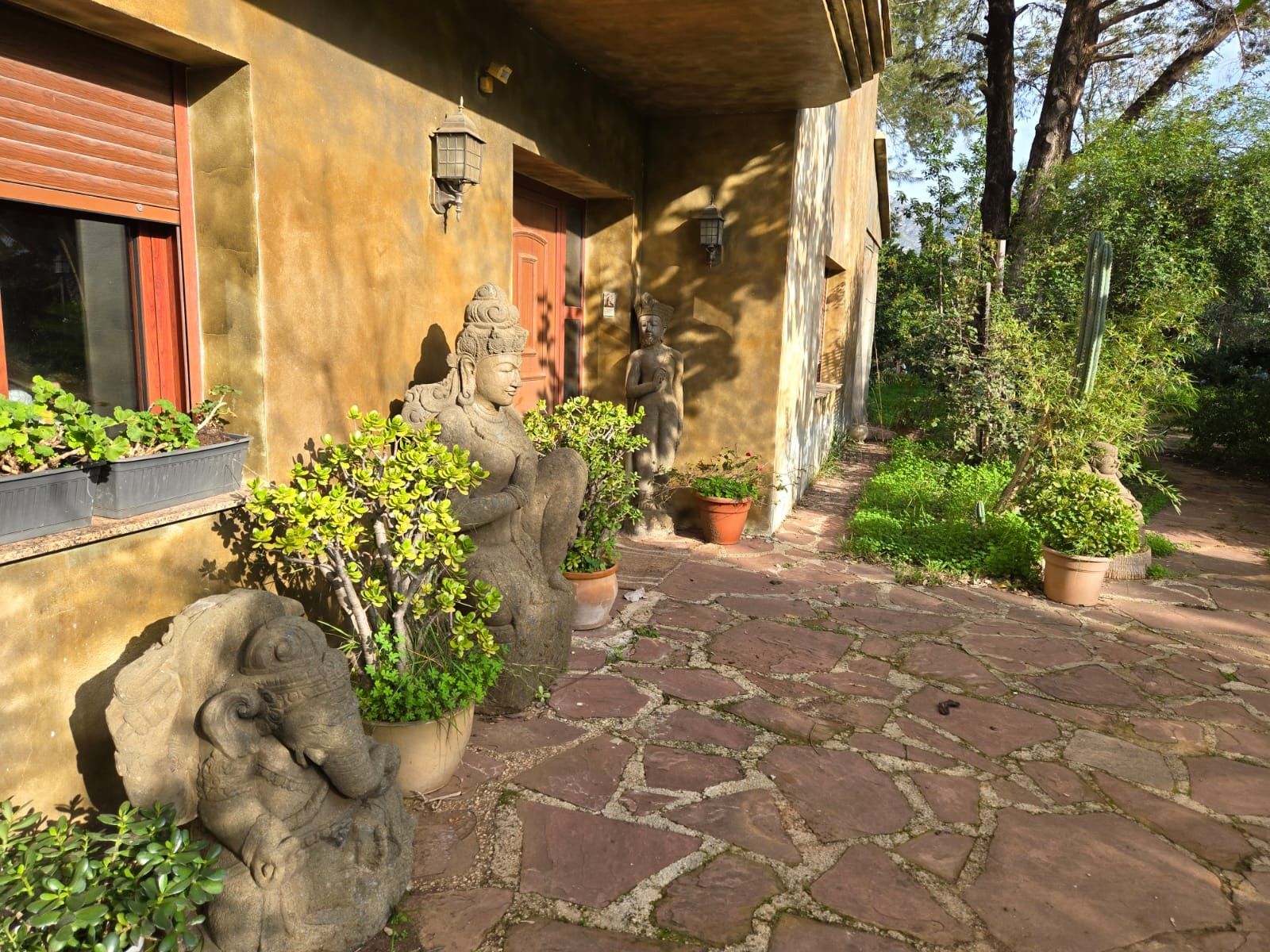 Front of the main house