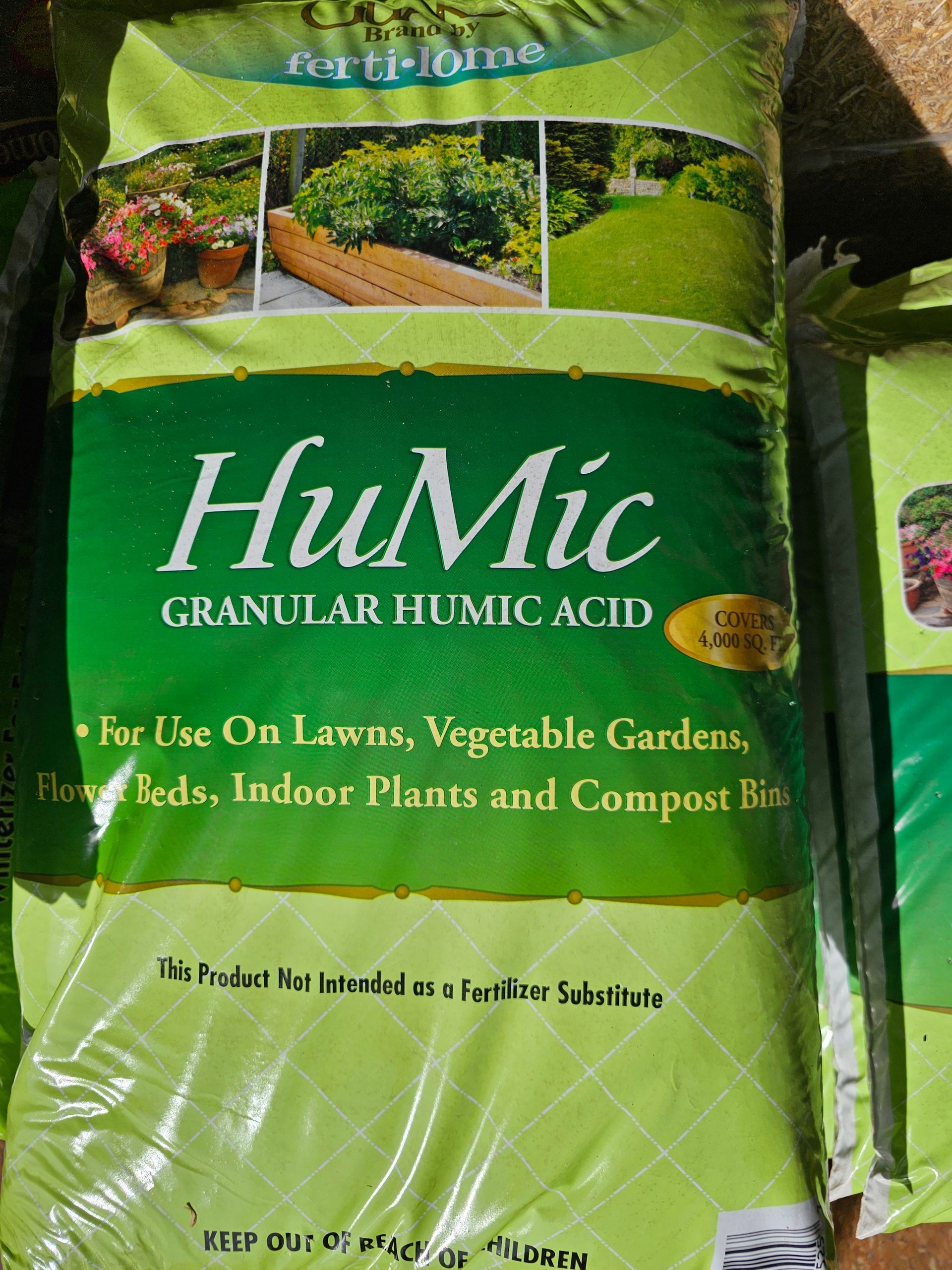 Granular Humic Acid for Lawns. Breaks down organic matter and returns it to the soil