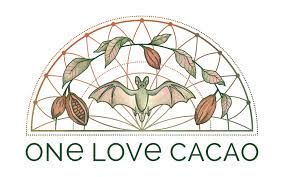 Logo pour One Love Cacao : chauve-souris aux ailes déployées, cabosses de cacao et feuilles dans un cadre arqué.